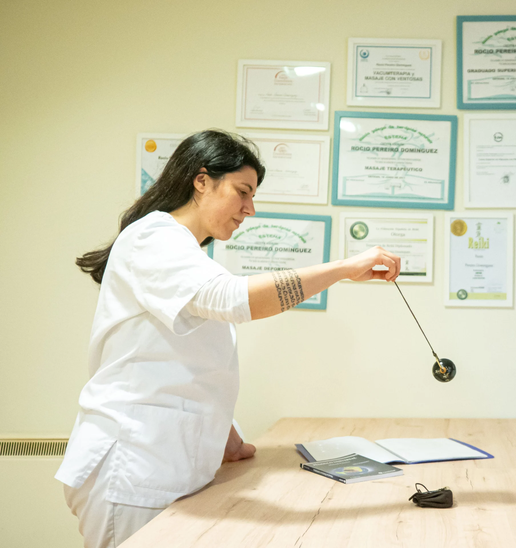 Terapia con péndulo en Magec Dania